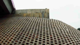 水泥制品模具注塑加工及水泥構件成品施工技術交流 嘉興麗臣塑業 page7 采購塑料模具 六角護坡模具 路沿石模具等水泥制品模具,就找麗臣塑業