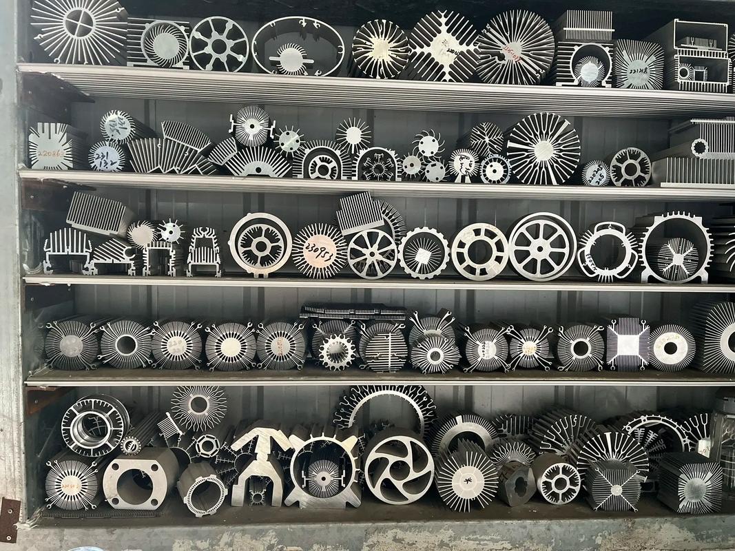 佛山泓嘉鋁業.#鋁型材廠家 #生產車間現場 #出貨實拍 專業